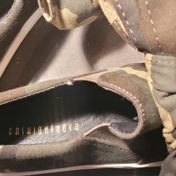 Cape Robin camo canvas shoes with big bows - Picture 5 of 7